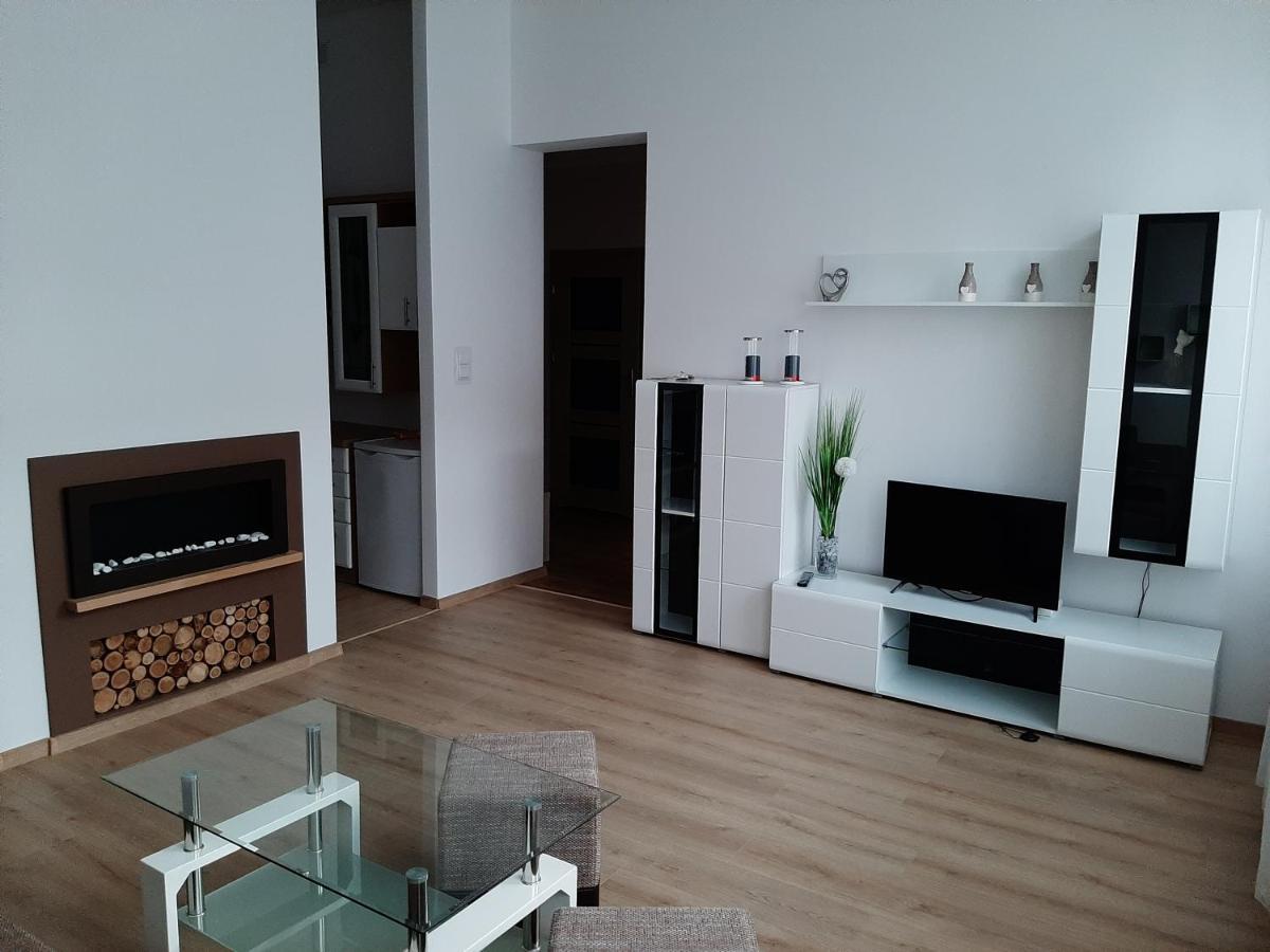 Apartament Nad Jeziorem Olecko Exterior photo